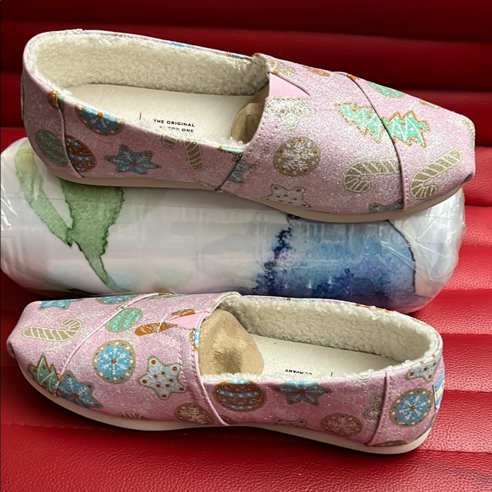 TOMS Festive Pink Glitter Slip-Ons.NWOT - Picture 3 of 5